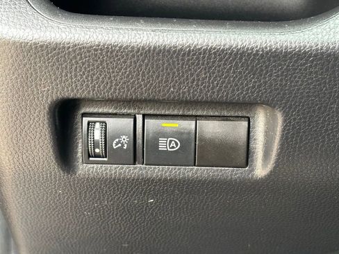 Used 2022 Toyota RAV4 LE image 22