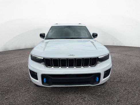 Used 2022 Jeep Grand Cherokee Overland AWD/4WD image 2