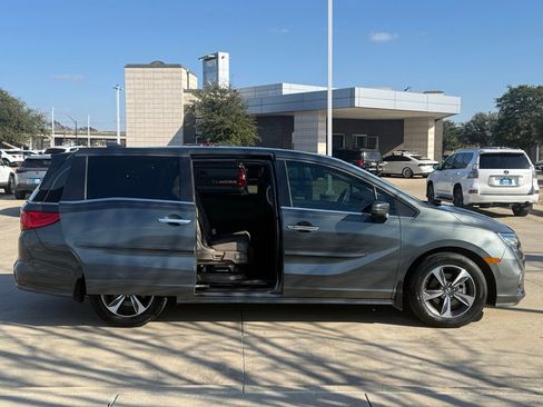 Used 2019 Honda Odyssey Touring image 9