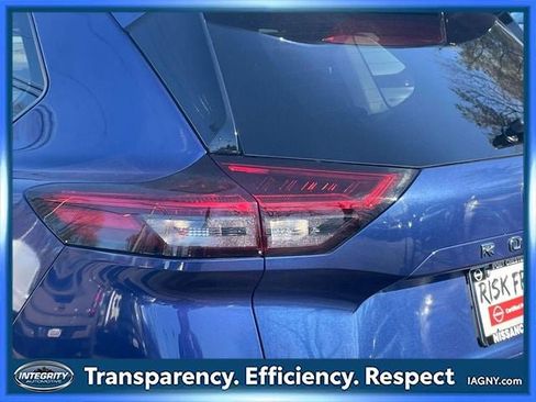 Certified 2021 Nissan Rogue SL image 11