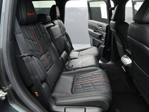 Used 2025 Nissan Armada PRO-4X w/ Pro-4X Premium Package AWD/4WD image 17