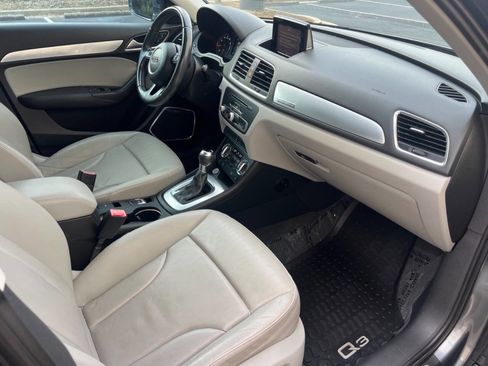 Used 2015 Audi Q3 2.0T Prestige w/ Prestige Package image 15