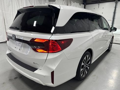 Used 2025 Honda Odyssey Elite image 7