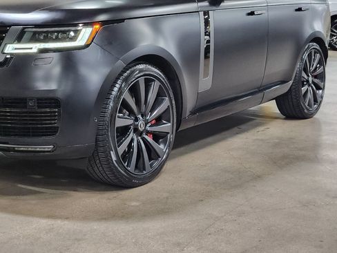 Used 2024 Land Rover Range Rover SV AWD/4WD image 17