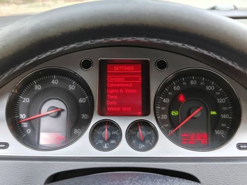 Used 2008 Volkswagen Passat Komfort FWD image 25