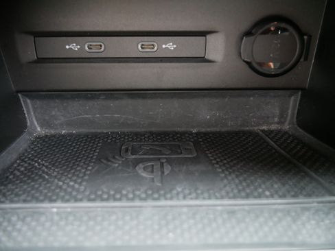 Certified 2024 Volkswagen Taos SE AWD/4WD image 29