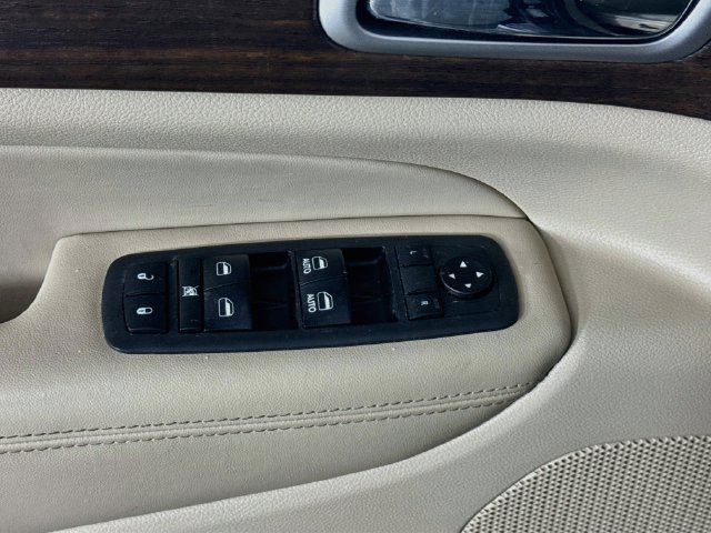 Used 2018 Jeep Grand Cherokee Laredo AWD/4WD image 20