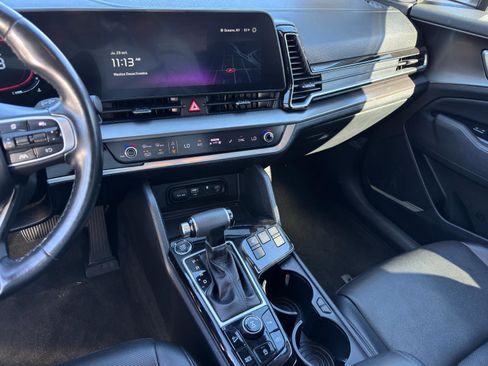 Used 2023 Kia Sportage EX image 19