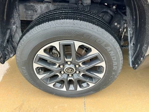 Used 2023 Toyota Tundra Limited w/ Power Package AWD/4WD image 6