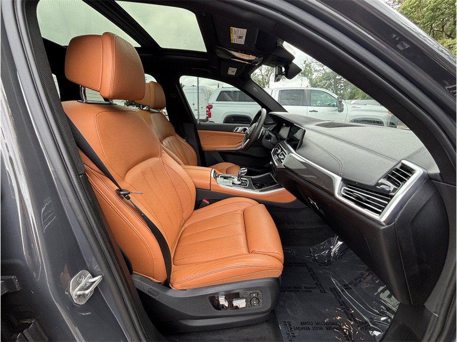 Used 2022 BMW X5 M50i w/ Executive Package AWD/4WD image 50