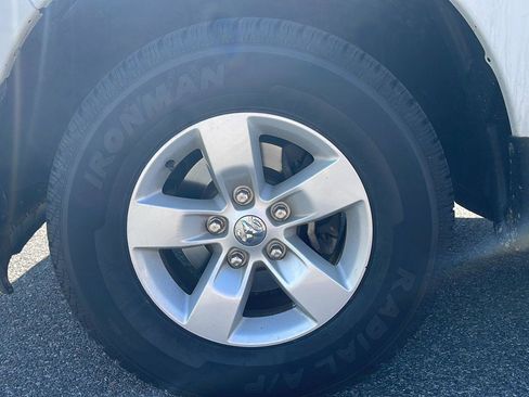 Used 2022 RAM 1500 Tradesman w/ Chrome Appearance Group AWD/4WD image 40