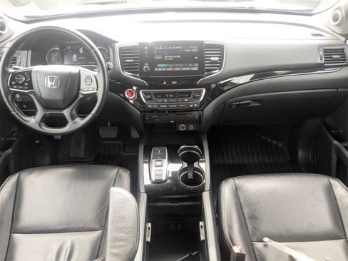 Used 2019 Honda Pilot Touring image 17