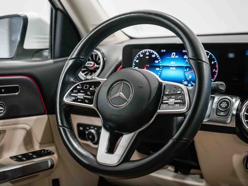 Used 2023 Mercedes-Benz GLB 250 image 14