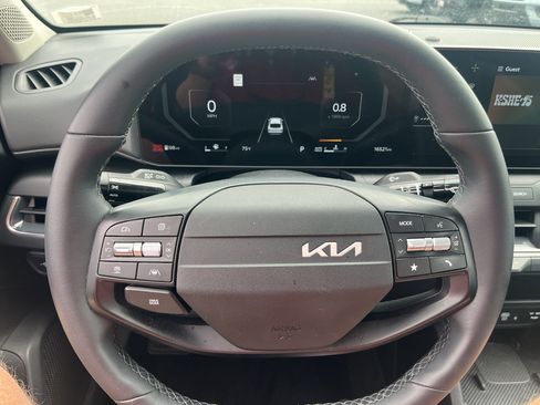 Used 2025 Kia K4 EX FWD image 17