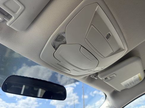 Used 2018 Ford Escape SE w/ SE Sync 3 Package FWD image 18