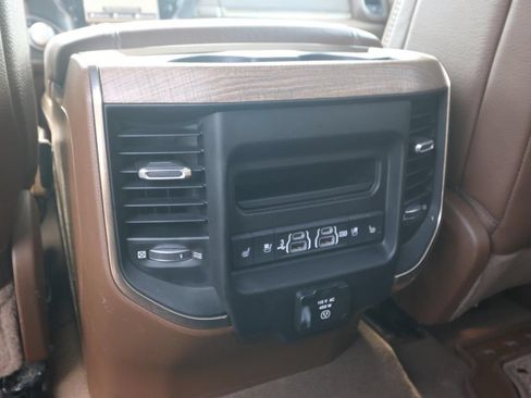 Used 2019 RAM 1500 Limited AWD/4WD image 12