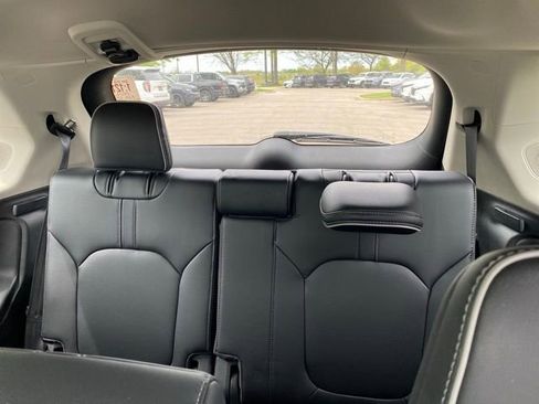 Used 2024 Honda Pilot Elite image 17