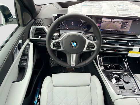 New 2027 BMW X7 xDrive40i w/ M Sport Package AWD/4WD image 17