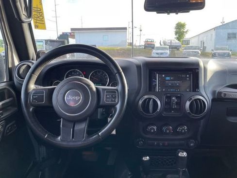 Used 2013 Jeep Wrangler Unlimited Sport AWD/4WD image 12