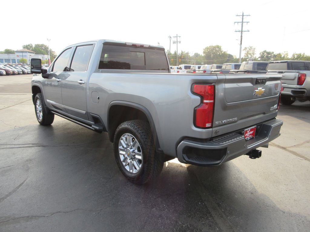 Certified 2024 Chevrolet Silverado 2500 High Country w/ High Country Premium Package AWD/4WD image 9