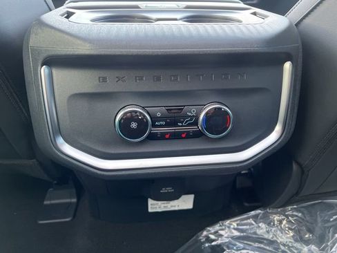 New 2026 Ford Expedition Platinum w/ Stealth Appearance Package image 29