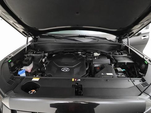 Used 2023 Hyundai Palisade SE image 6