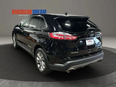 Used 2019 Ford Edge Titanium w/ Cold Weather Package AWD/4WD image 3