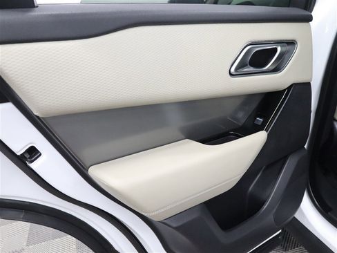 Used 2019 Land Rover Range Rover Velar S AWD/4WD image 18
