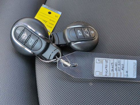 Used 2019 MINI Cooper 2-Door Hardtop image 35