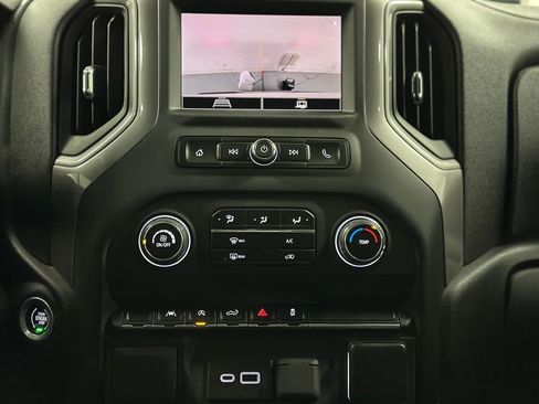 Used 2022 Chevrolet Silverado 1500 Custom image 6