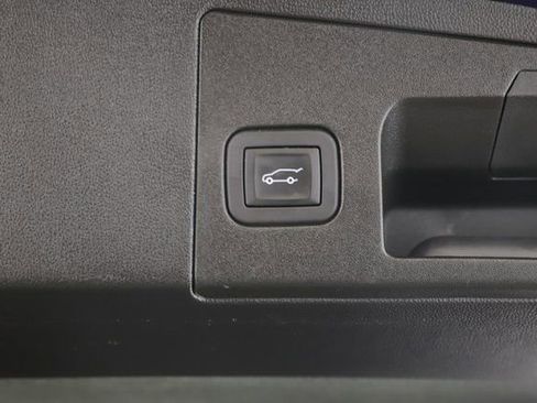 Used 2025 Cadillac XT5 Premium Luxury image 30