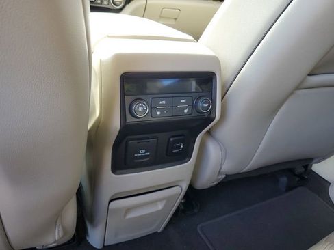 Used 2018 GMC Acadia Denali w/ Technology Package image 15