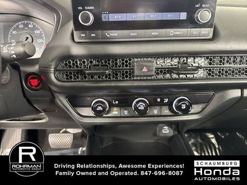 Used 2025 Honda HR-V LX image 9