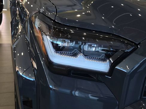 New 2026 Toyota 4Runner Limited AWD/4WD image 8