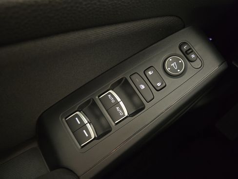 Used 2025 Honda Civic Sport image 26