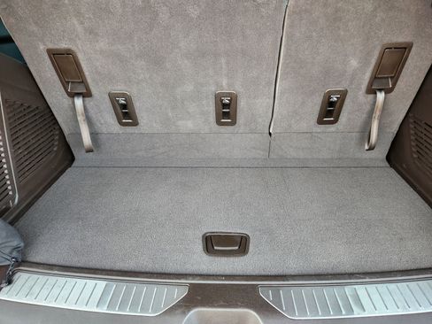 Used 2023 Chevrolet Tahoe Z71 image 35