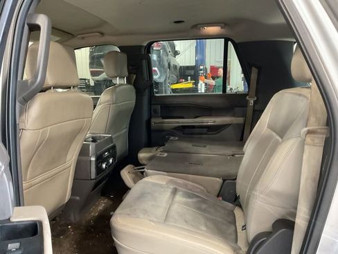 Used 2018 Ford Expedition Max XLT w/ Equipment Group 202A image 9