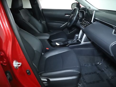 Certified 2023 Toyota Corolla Cross XLE w/ Convenience Package FWD image 34