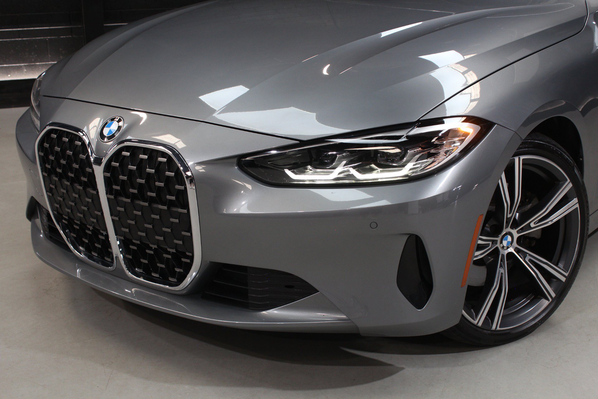 Used 2024 BMW 430i Convertible w/ Premium Package RWD image 7