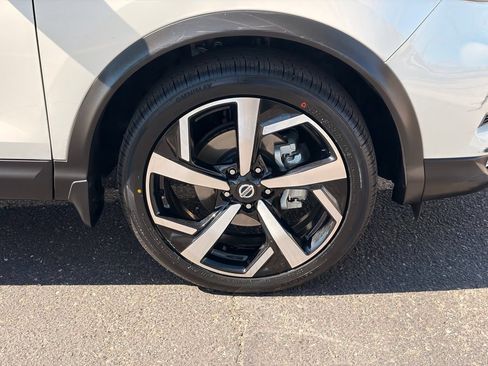 Certified 2022 Nissan Rogue Sport SL w/ Premium Package AWD/4WD image 10