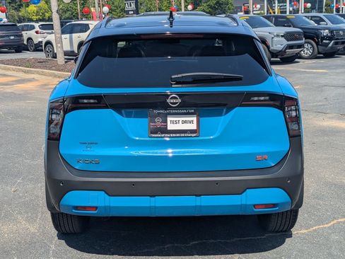 Certified 2025 Nissan Kicks SR FWD image 6
