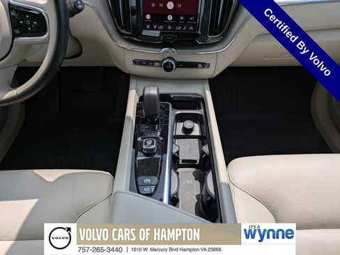 Certified 2024 Volvo XC60 B5 Plus w/ Climate Package AWD/4WD image 19