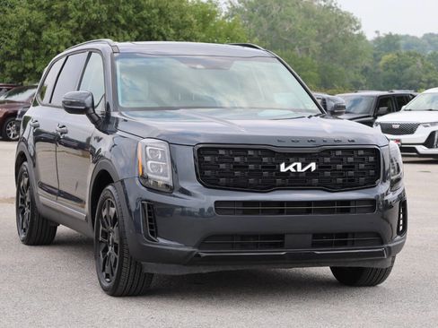 Used 2022 Kia Telluride EX w/ EX Premium Package image 4