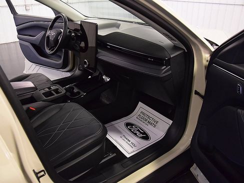 Used 2025 Ford Mustang Mach-E Select image 29