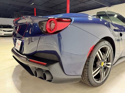 Used 2019 Ferrari Portofino RWD image 5
