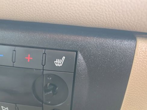 Used 2013 Chevrolet Tahoe LTZ image 37