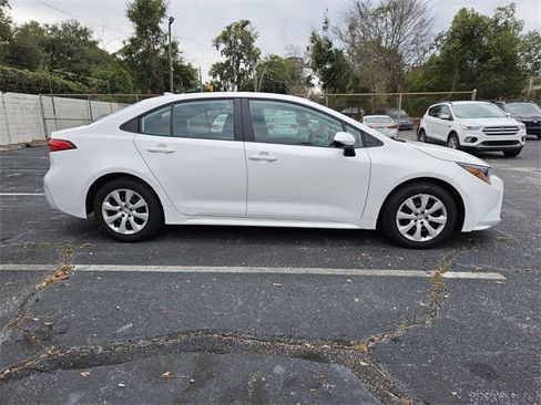 Used 2024 Toyota Corolla LE image 6