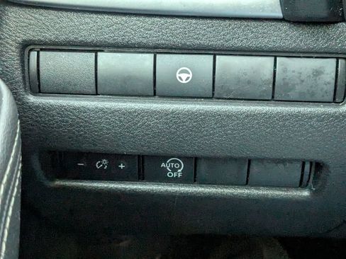 Used 2023 Nissan Rogue SV FWD image 25