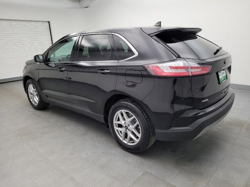 Used 2024 Ford Edge SEL image 3