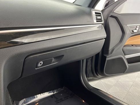 Used 2015 Mercedes-Benz E 400 Cabriolet image 37